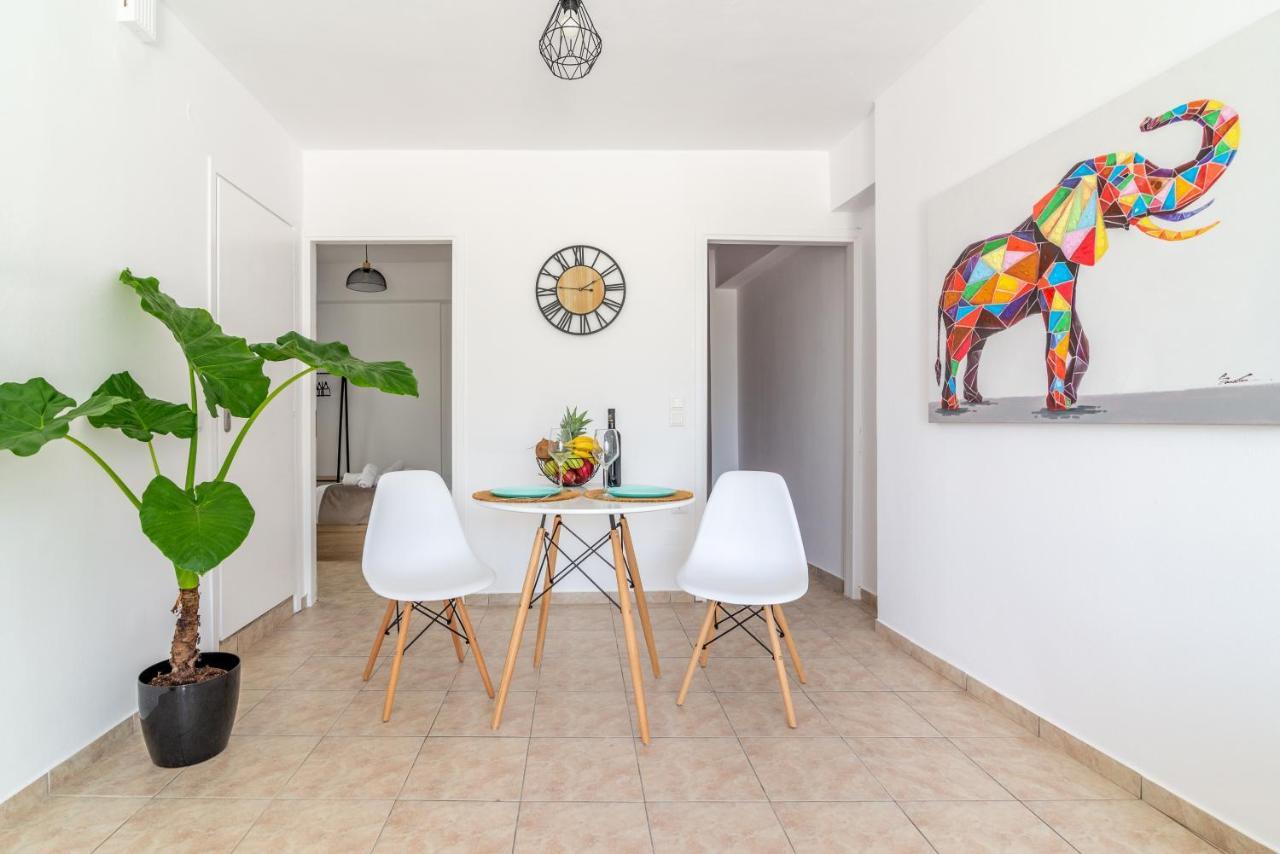 Central Apartment Next To The Beachfront Iraklio Exterior foto