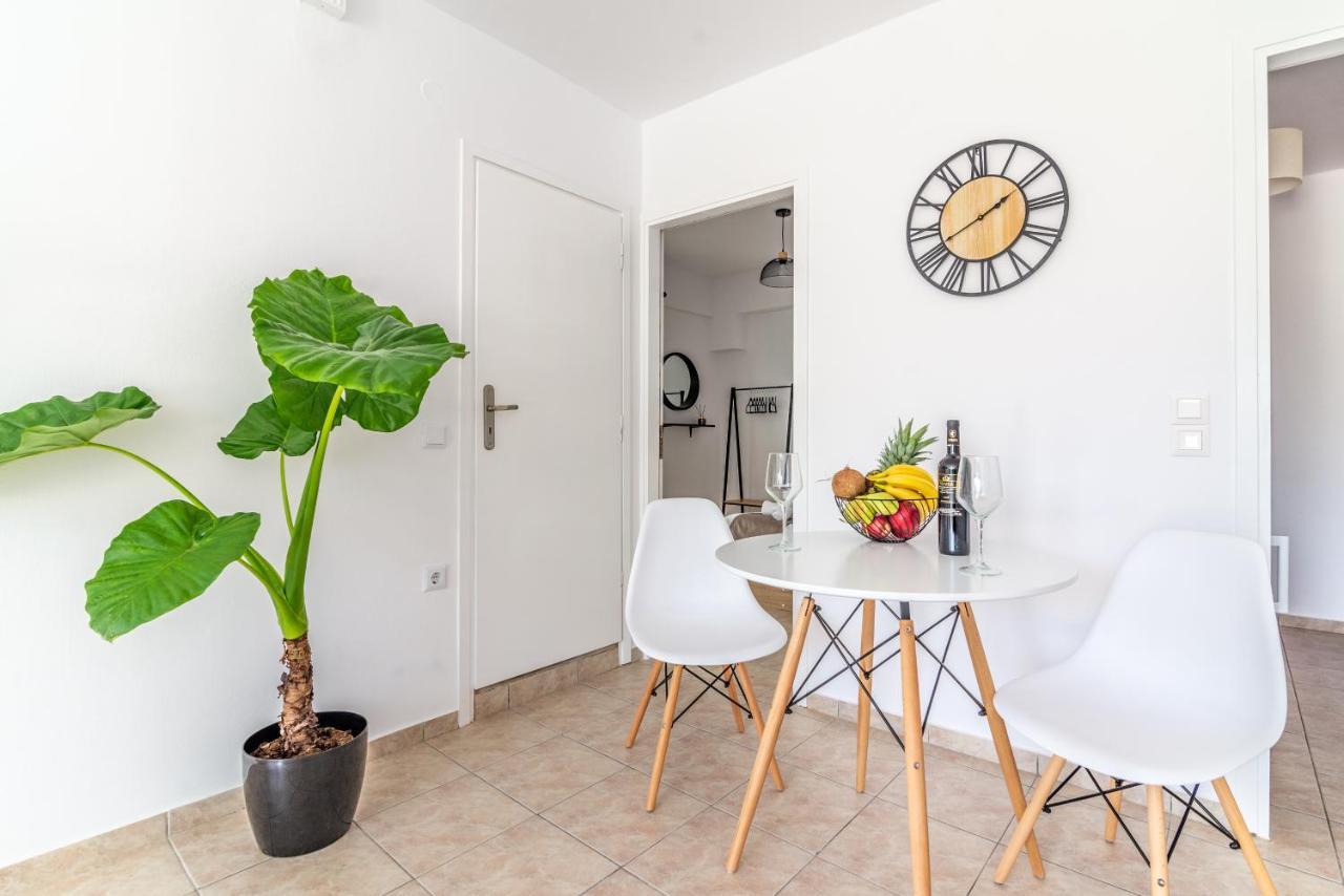 Central Apartment Next To The Beachfront Iraklio Exterior foto