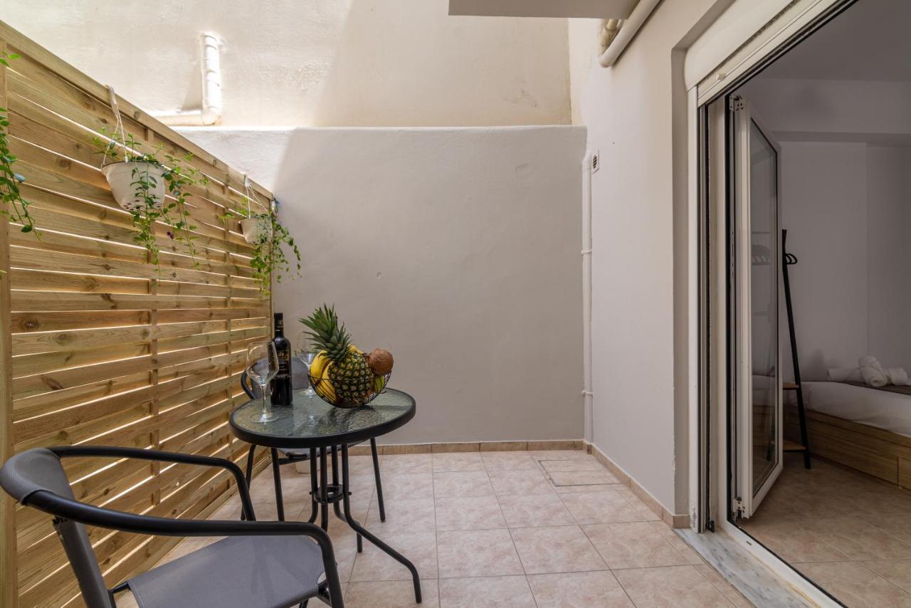 Central Apartment Next To The Beachfront Iraklio Exterior foto