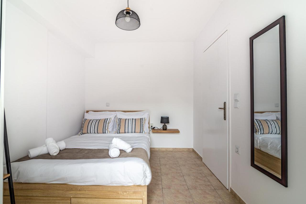 Central Apartment Next To The Beachfront Iraklio Exterior foto